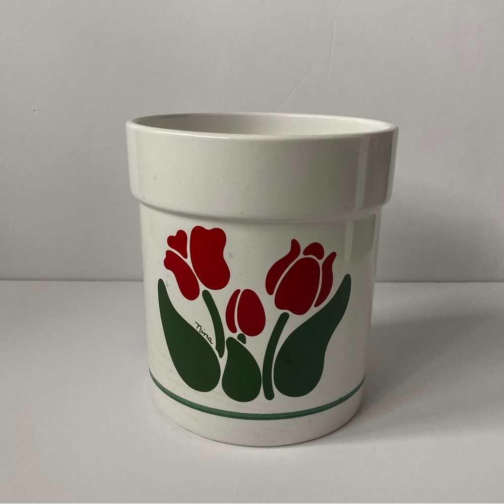 Vintage 1983 Treasure Craft Nina Red Roses Canister
